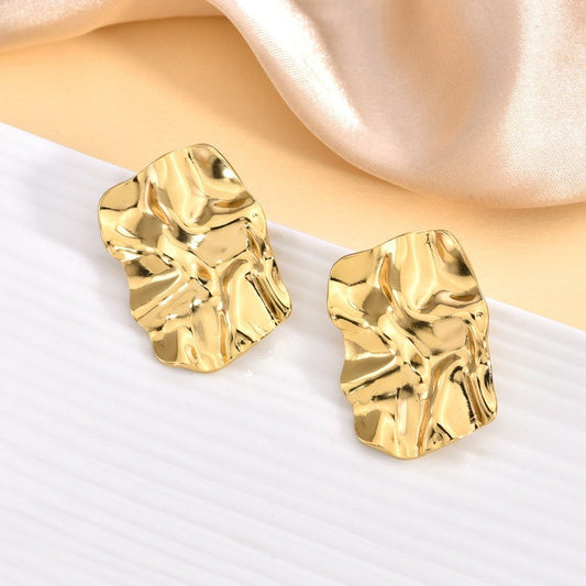 Hammered square earrings