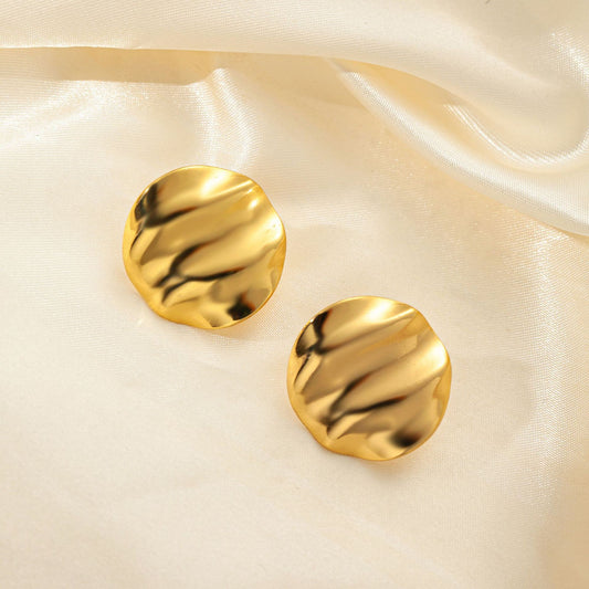 Wavy texture stud earrings