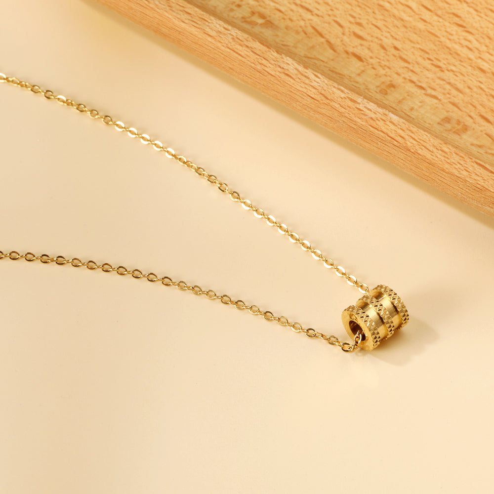 4 circles & 1 cylinder accessory pendant with diamond necklace