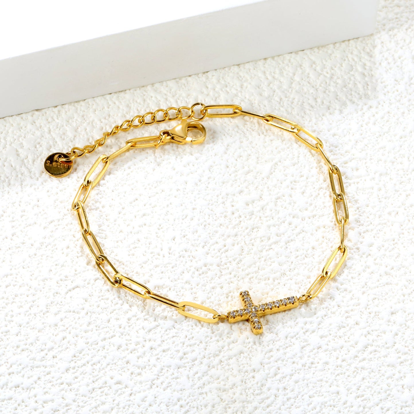 14.9mm cross pendant bracelet | gold-tone stainless steel