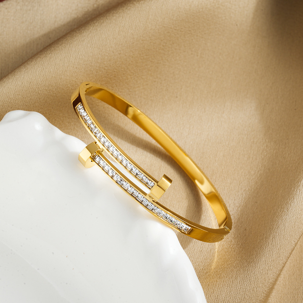 white zircon gold bracelet