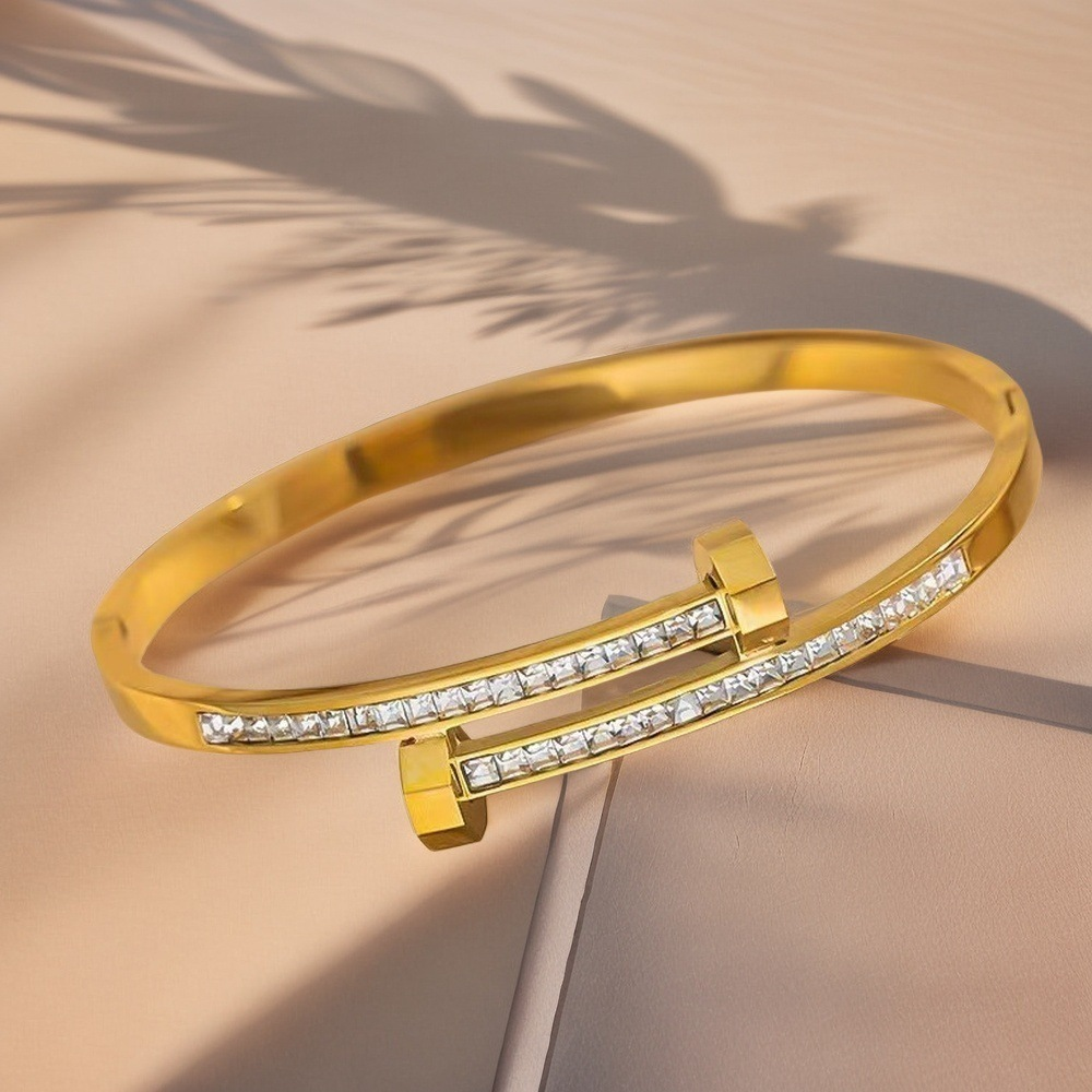 white zircon gold bracelet