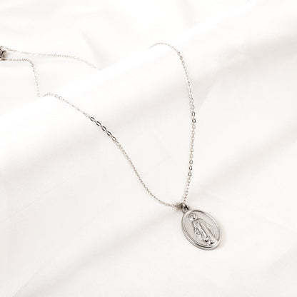 Oval Accessories With Madonna Pattern Enamel Girls Jewelry Necklace