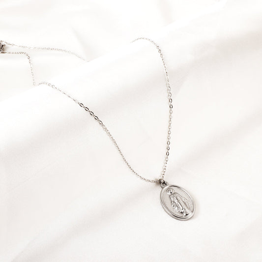 Oval Accessories With Madonna Pattern Enamel Girls Jewelry Necklace