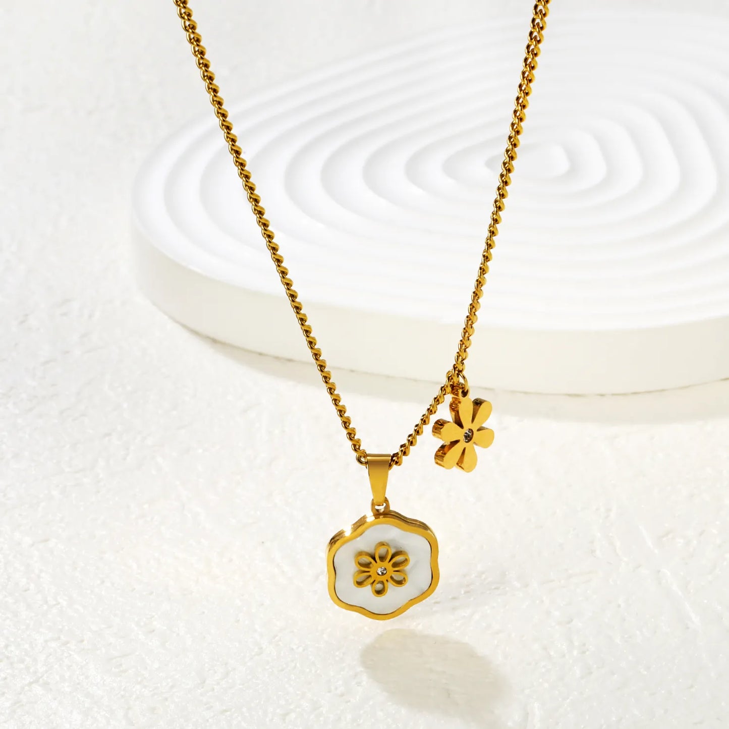 adjustable shell flower pendant necklace