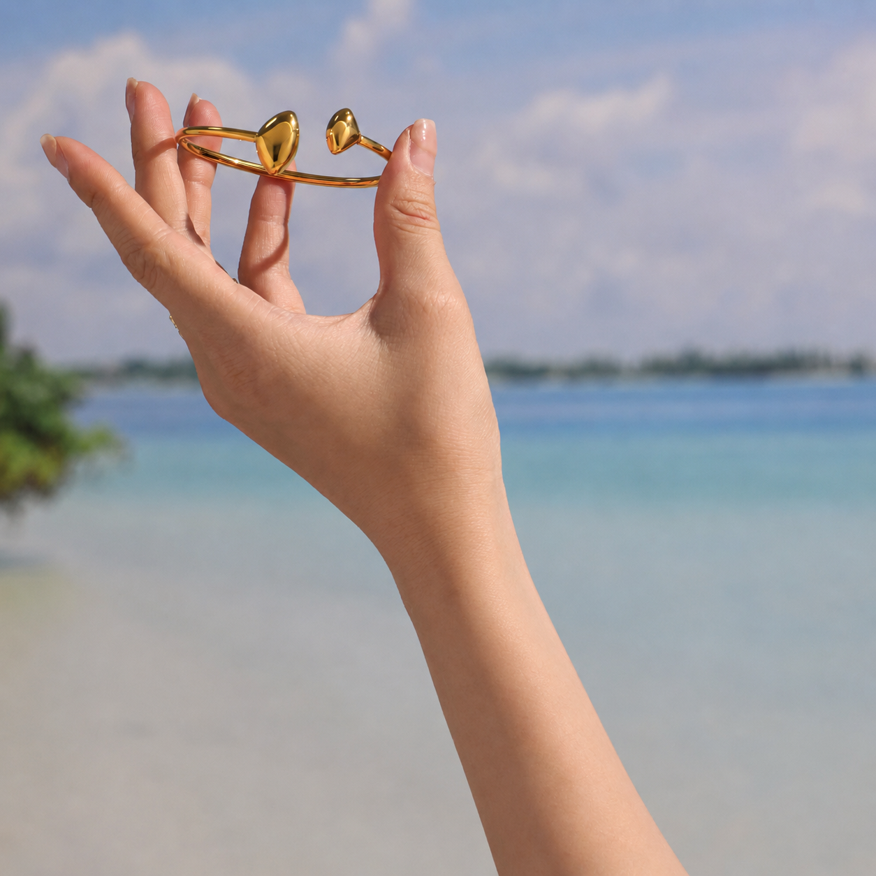 gold adjustable bracelet